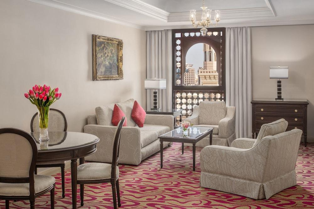 Intercontinental Dar Al Iman Madinah By Ihg Hotel Medina Buitenkant foto Suite at the Four Seasons Hotel, Mecca
